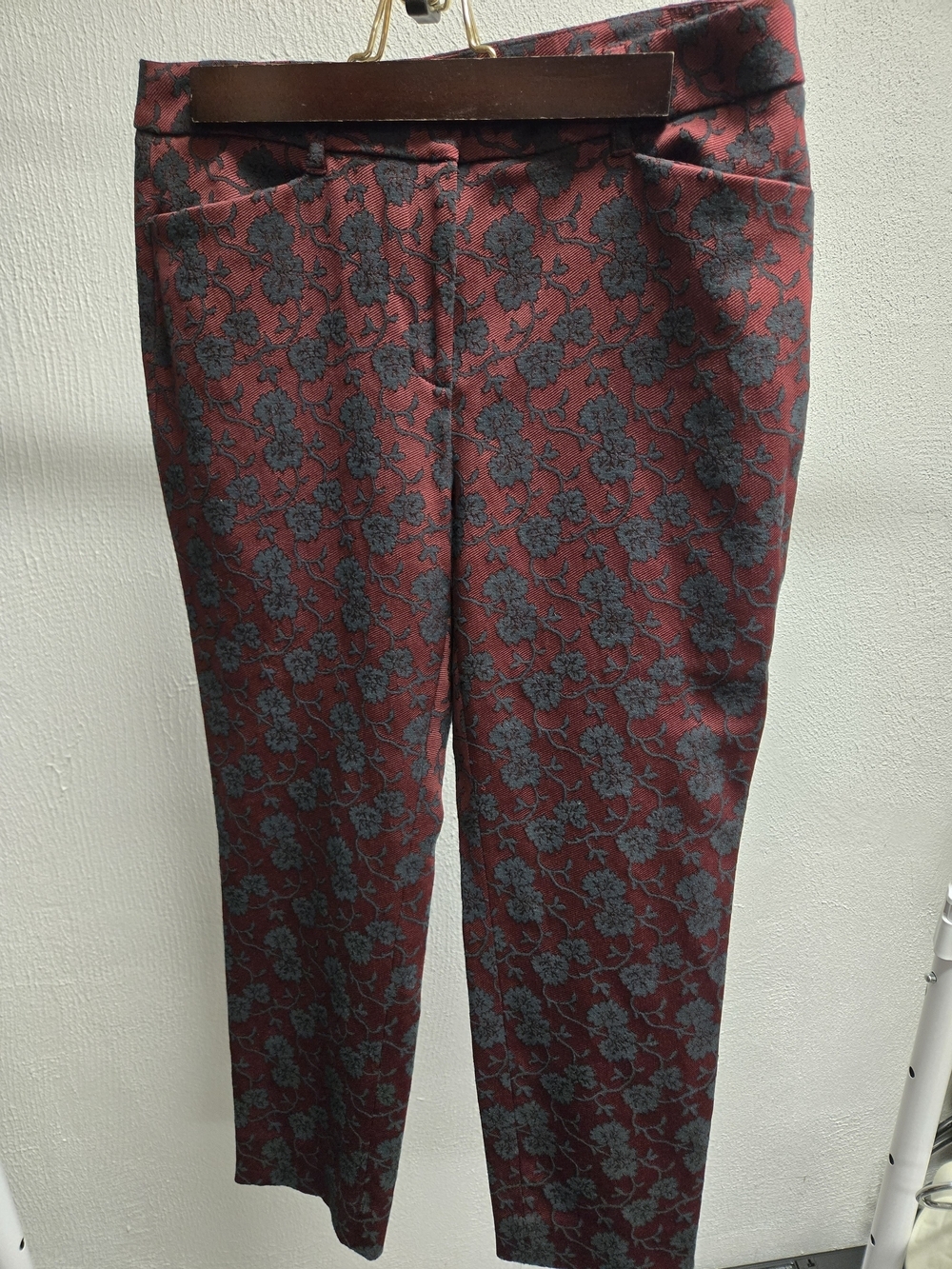 White House Black Market Slim Ankle Floral Pants
